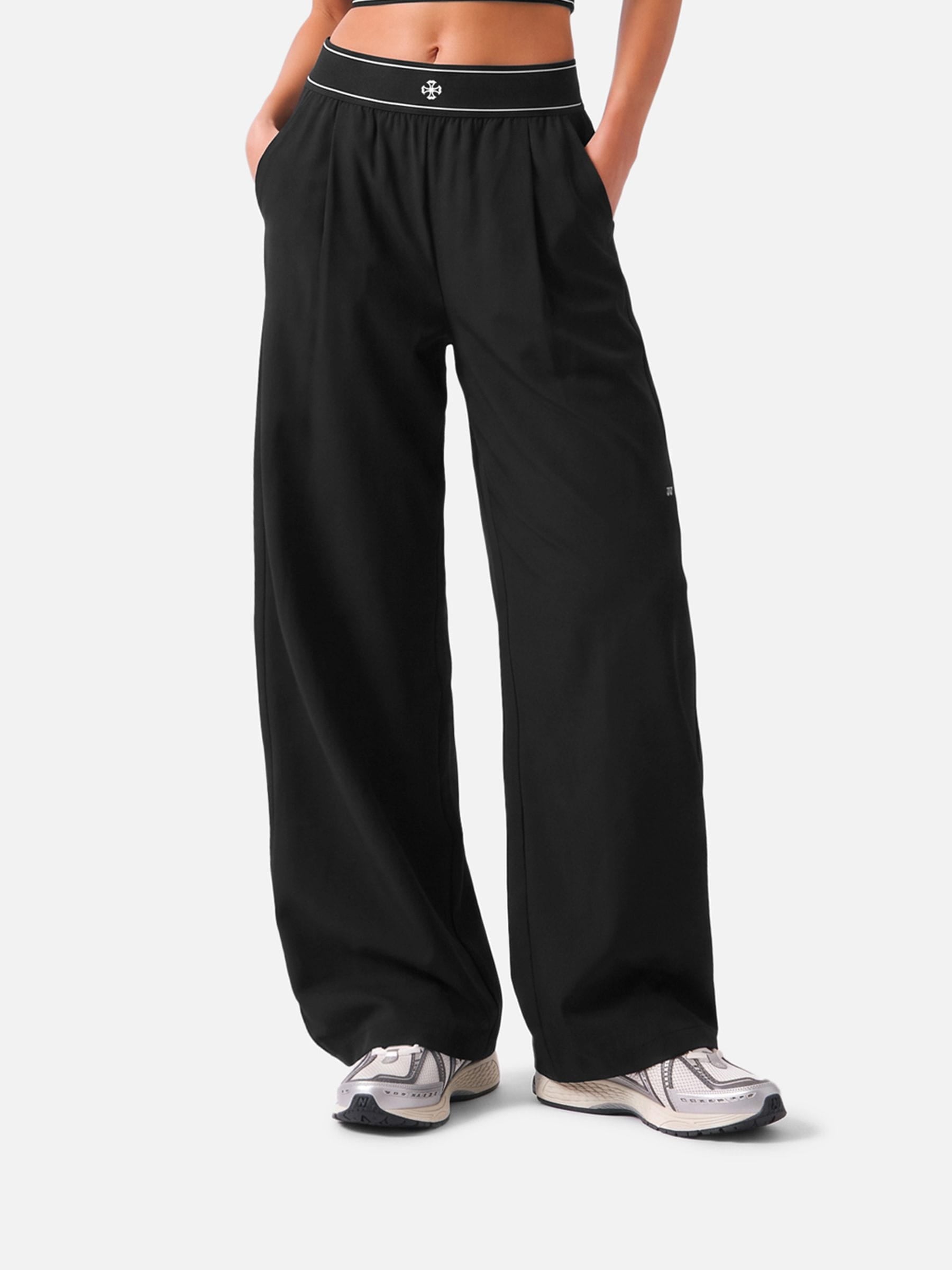 Pre-Order] AERC Core Track Pants – Aelfric eden