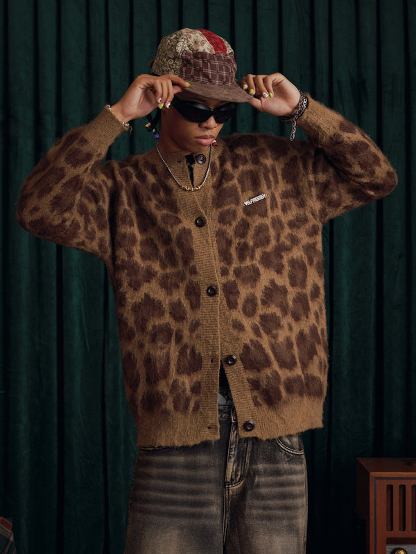 HEIGHT:6'5" WEIGHT:157LBS WEARING:XL