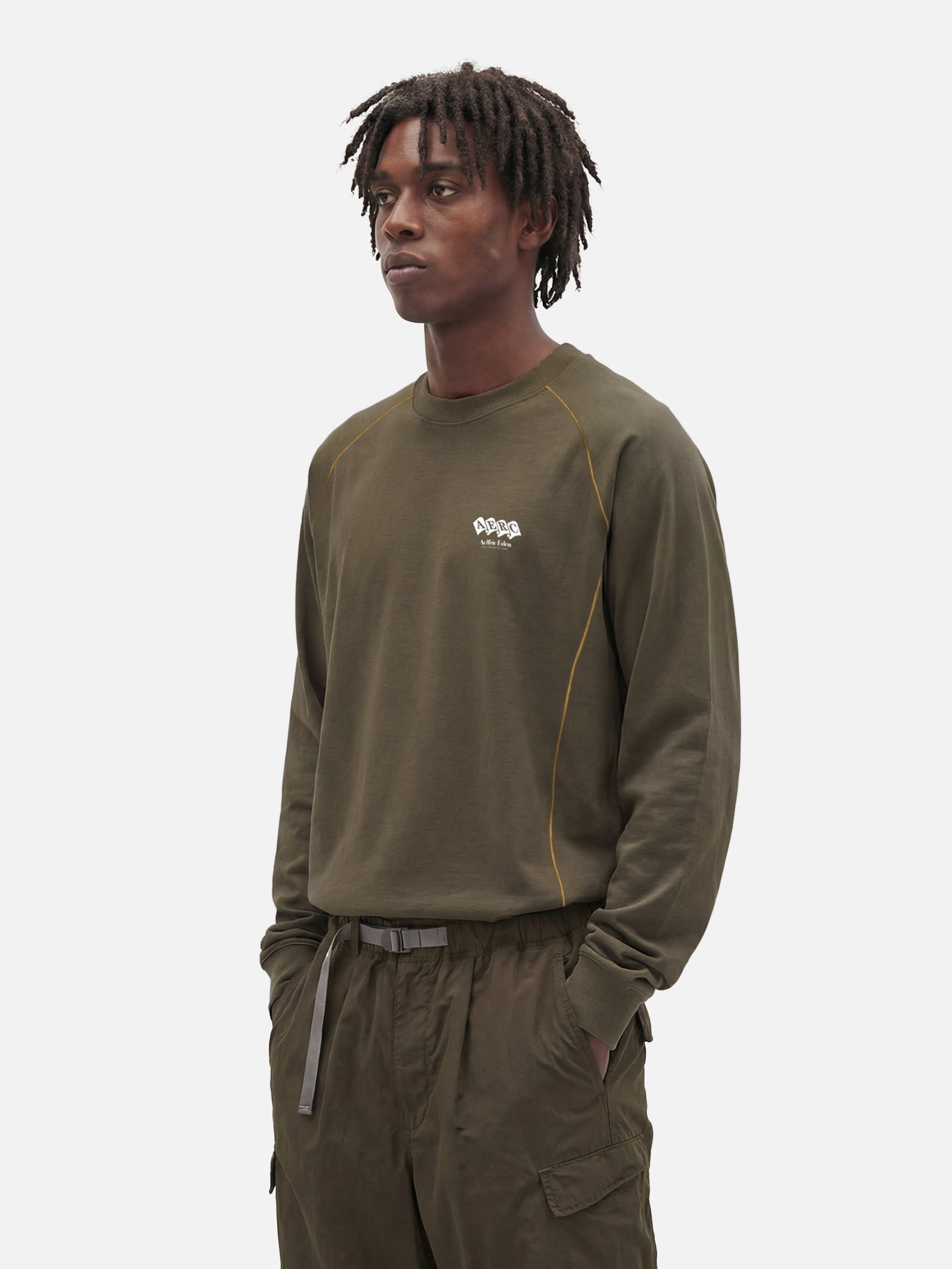 HEIGHT:5'9'' WEIGHT:128LBS WEARING:M