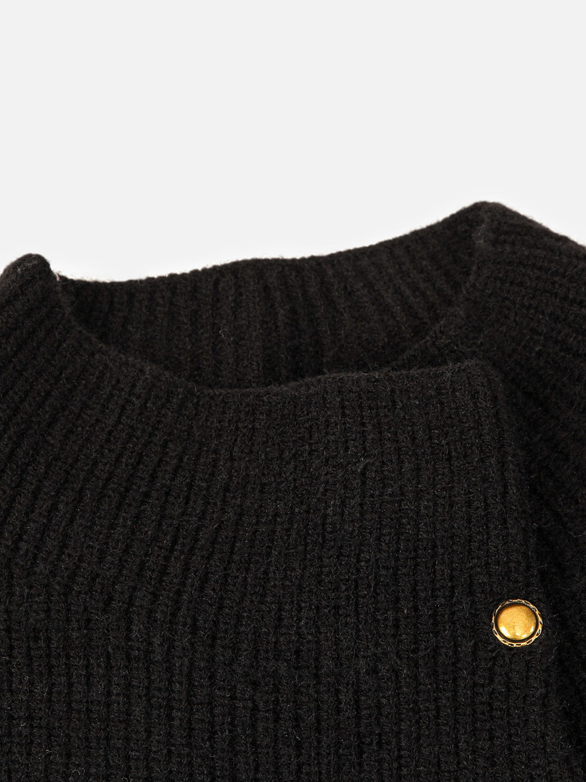 Aelfric Eden Half-High Neck Button Knit Sweater
