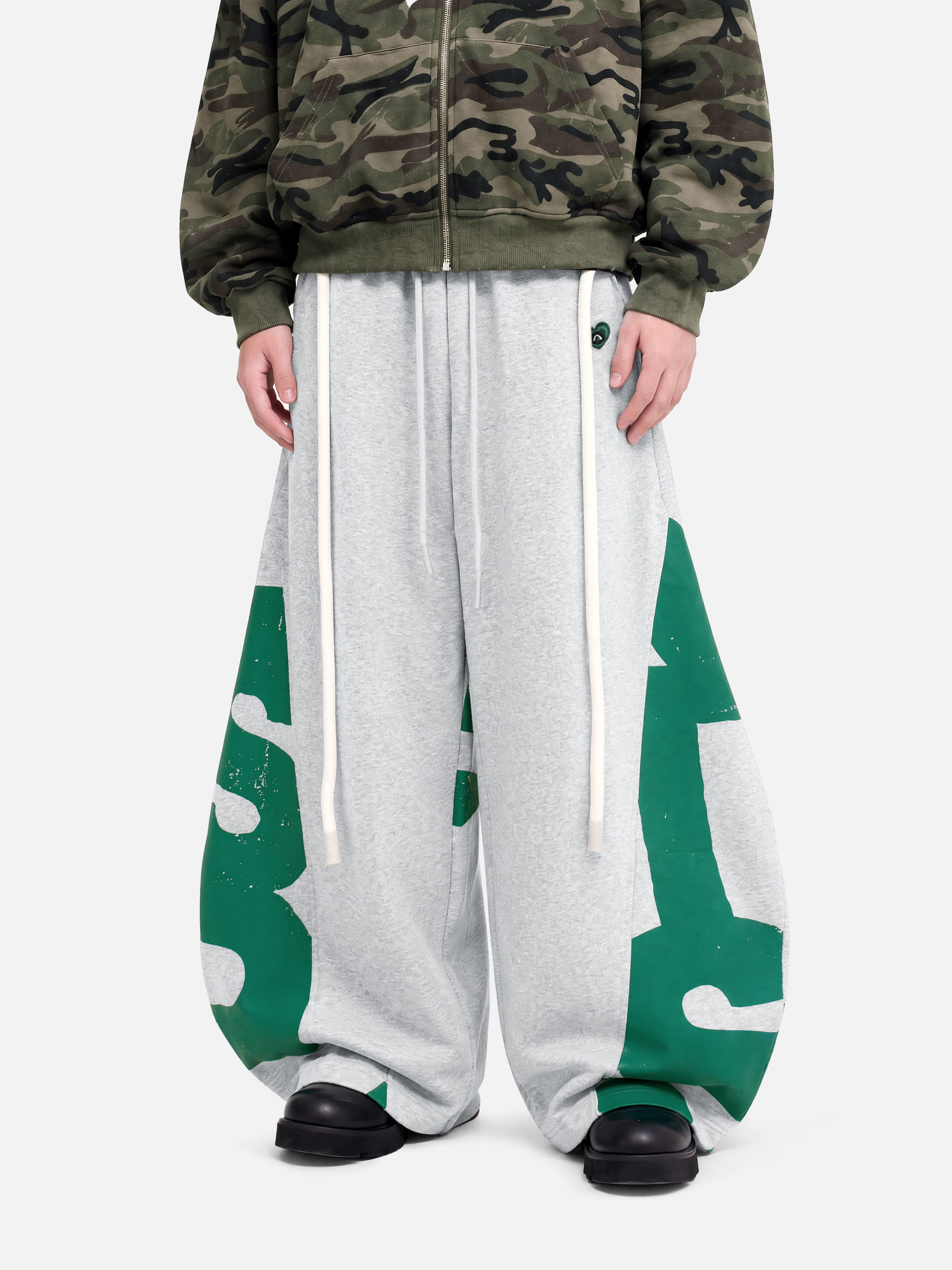 Aelfric Eden Graffiti Super Baggy Barrel Sweatpants – Aelfric eden