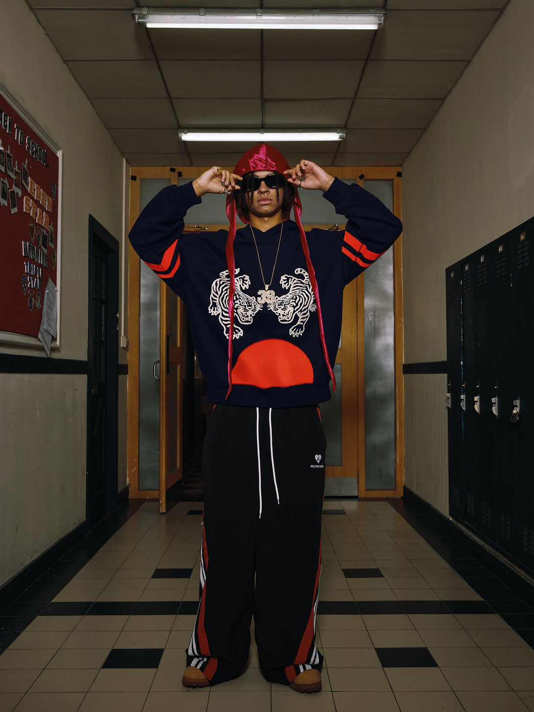 HEIGHT: 5'11"  WEIGHT: 143LBS WEARING: L